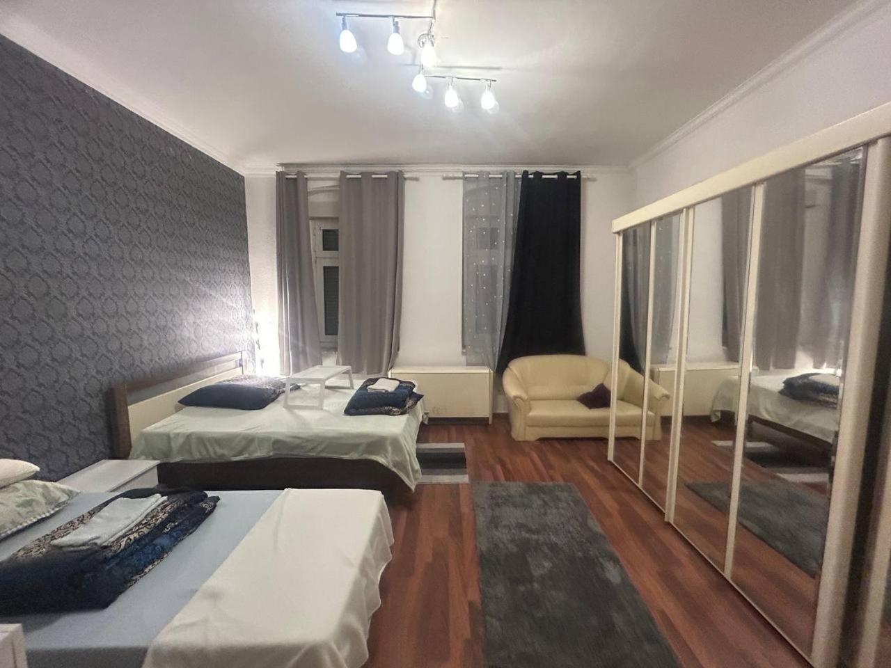 2 Room Apartament Messe إسن المظهر الخارجي الصورة