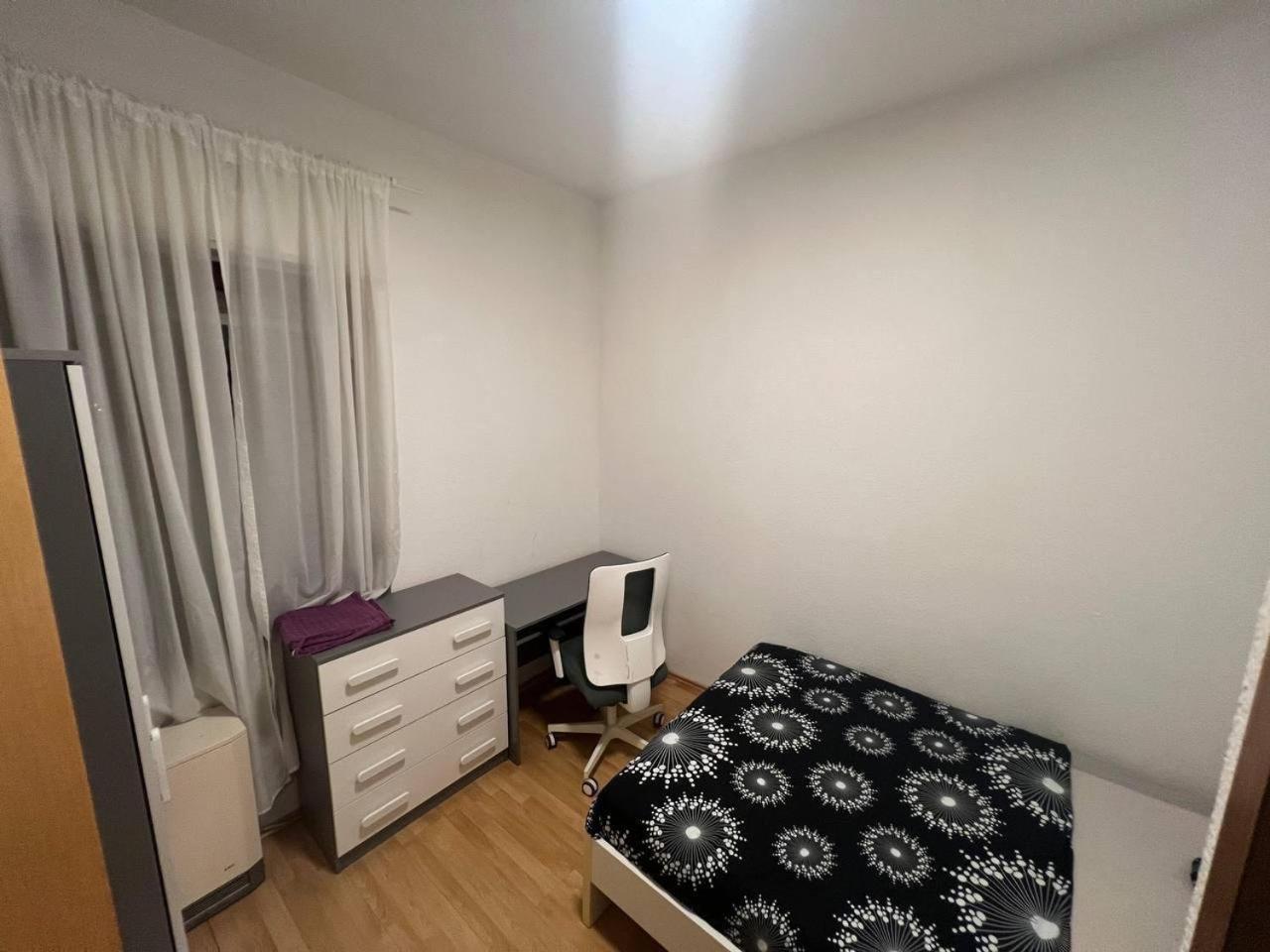 2 Room Apartament Messe إسن المظهر الخارجي الصورة